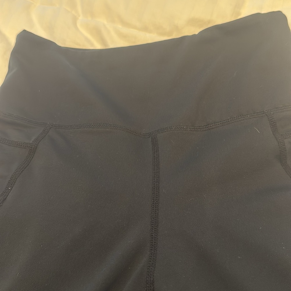 Zyia active leggings size 2 high waisted 

Zyia Active - Picture 9 of 11